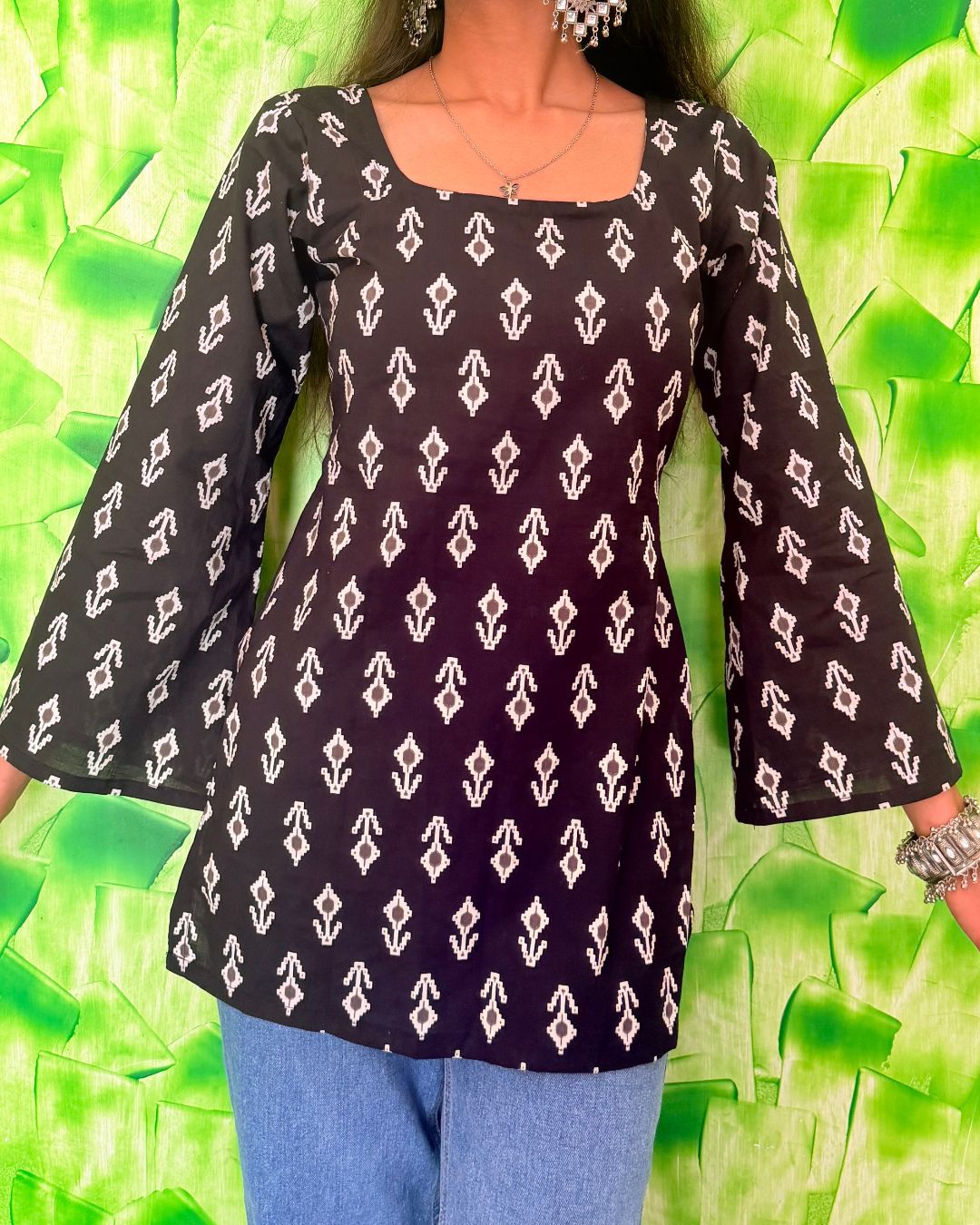 Black Printed Straight Kurti for Women | Cotton Ethnic Daily Wear Kurti